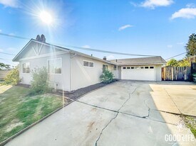 3148 Mt Carol Dr in San Diego, CA - Building Photo