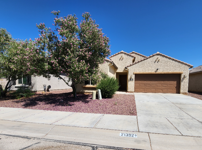 21392 E Homestead Dr in Red Rock, AZ - Building Photo