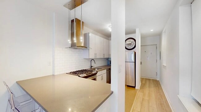 2611 Frederick Douglass Blvd, Unit 2G in New York, NY - Building Photo - Building Photo
