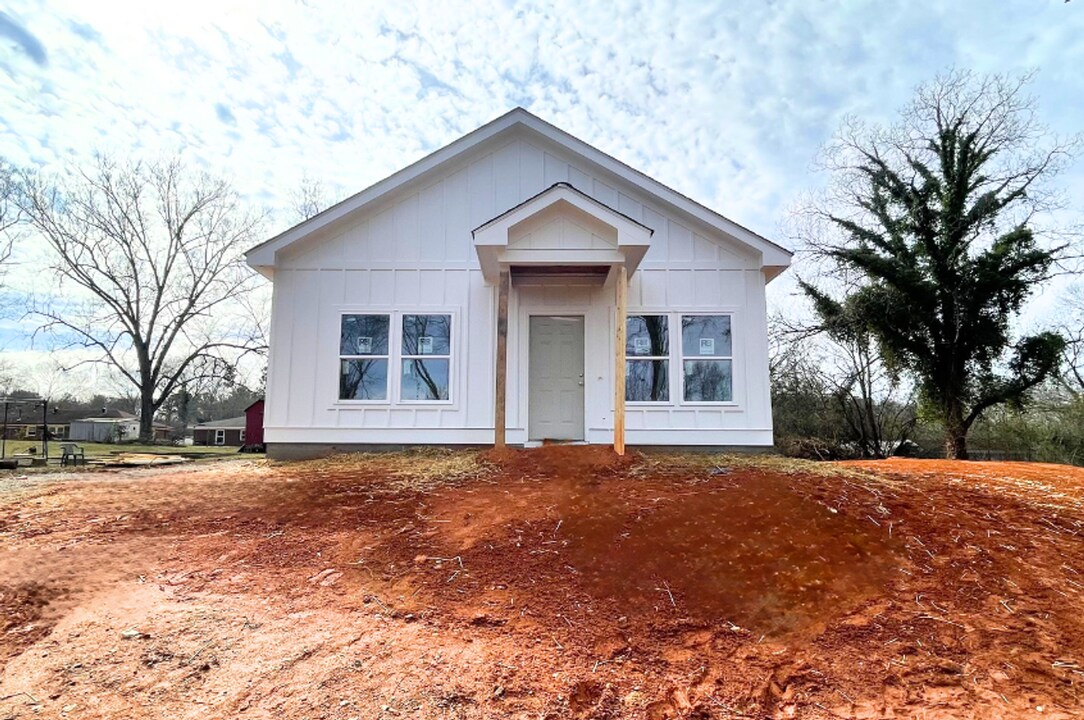 186 Stanelle Dr in Athens, GA - Building Photo