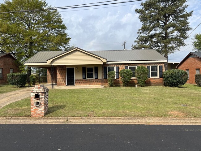 property at 1018 42nd Ave