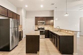 541 Creekside FRST in New Braunfels, TX - Building Photo - Building Photo