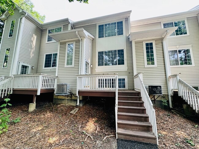 property at 256 W Treehouse Ln