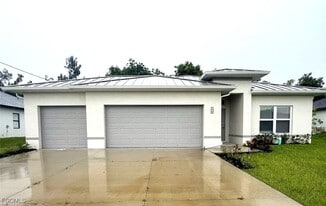 46 NE 4th St in Cape Coral, FL - Building Photo