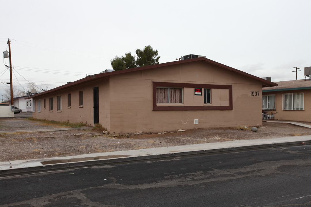 James Anthony Plaza in Las Vegas, NV - Building Photo