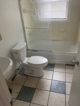 11335 Columbia St in Redford Township, MI - Building Photo - Building Photo