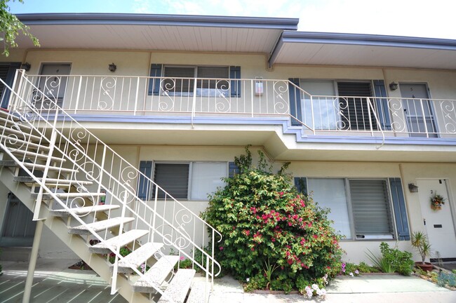 property at 121 W Arrellaga St