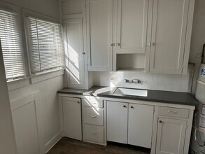 149 W 41st Pl, Unit 149 41st Place in Los Angeles, CA - Building Photo - Building Photo