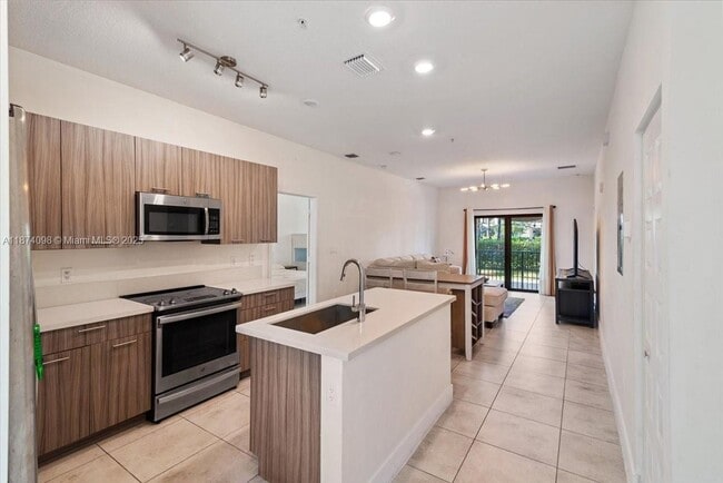 4636 NW 84th Ave