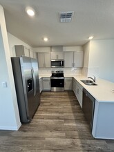 1857 La Escalera Rd in Kissimmee, FL - Foto de edificio - Building Photo
