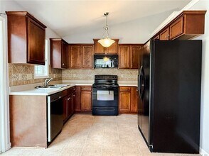 2133 Coinjock Cir in Fayetteville, NC - Building Photo - Building Photo