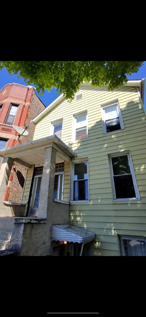 property at 2851 S Emerald Ave