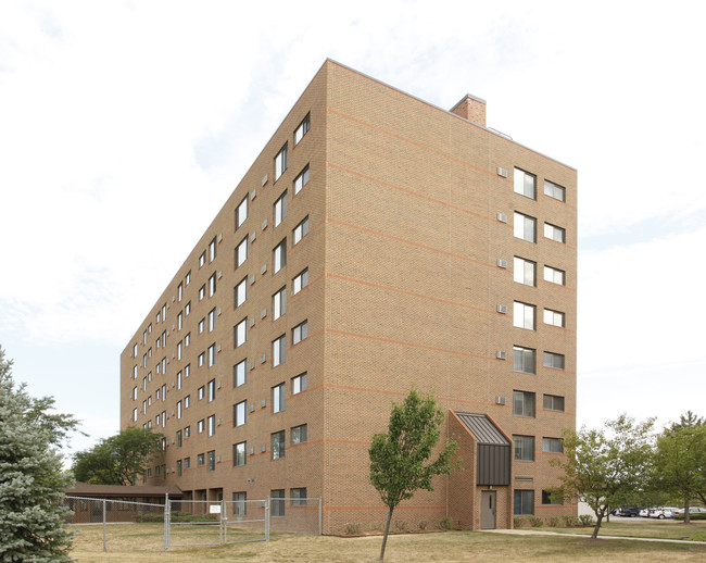 Canton Place in Canton, MI - Foto de edificio - Building Photo