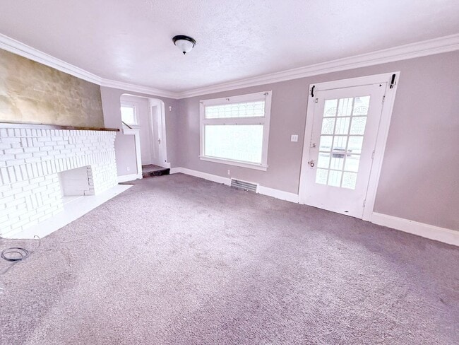 property at 2010 Torbenson Dr