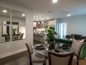 Ellison Heights in Houston, TX - Building Photo - Building Photo