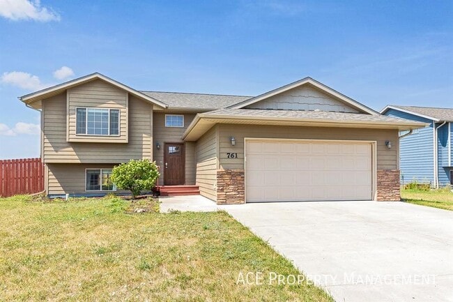 761 Radial Ln in Box Elder, SD - Building Photo - Building Photo