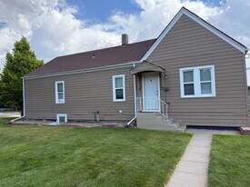 1555 5th St in Gering, NE - Building Photo