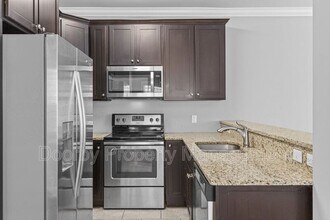 717 Ladd Ave in Chattanooga, TN - Foto de edificio - Building Photo