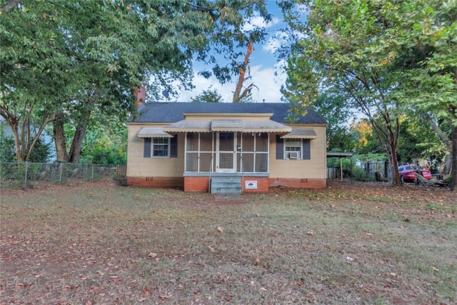 property at 2614 Skyline Ave