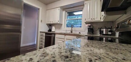 16 Victoria Ln in Bella Vista, AR - Building Photo - Building Photo