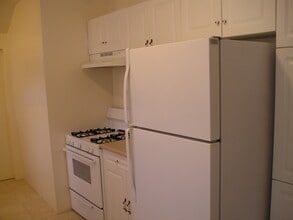 3020 E 17th St in Long Beach, CA - Building Photo - Building Photo