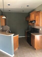 520 S Castle Ridge Ln in Mustang, OK - Building Photo - Building Photo