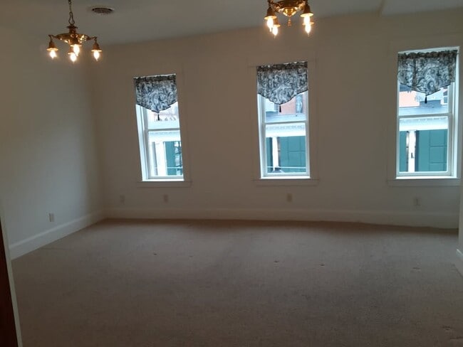 2207 Market St in Wheeling, WV - Foto de edificio - Building Photo