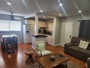 3050 NE 5th Terrace in Wilton Manors, FL - Building Photo - Building Photo