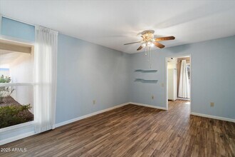 10518 W Indian Wells Dr in Sun City, AZ - Building Photo - Building Photo
