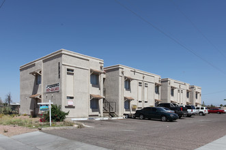 Black Canyon Heights in Phoenix, AZ - Building Photo - Building Photo