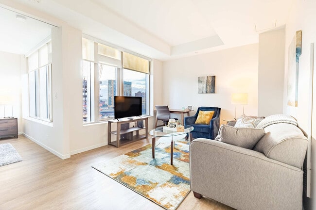 131 Seaport Blvd
