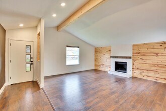 7002 Skynook Dr in Austin, TX - Building Photo - Building Photo