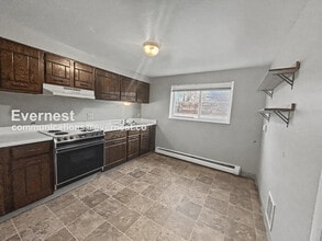 1075 Magnolia St, Unit 1 in Colorado Springs, CO - Foto de edificio - Building Photo