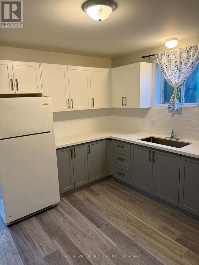 602 Park St N in Peterborough, ON - Building Photo - Building Photo