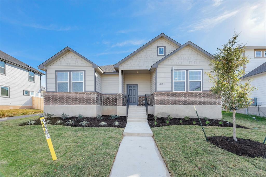 401 Ravens Crst Dr in Hutto, TX - Building Photo
