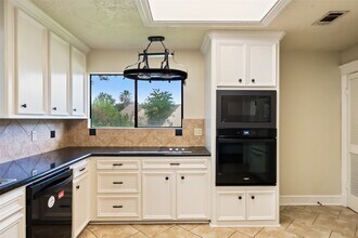 101 Fairway View Ln in Montgomery, TX - Building Photo - Building Photo