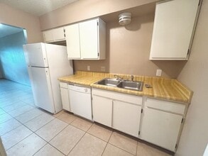 6235 Bedford Dr in Beaumont, TX - Building Photo - Building Photo