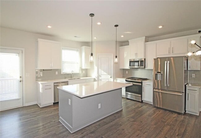 1675 Coasta Way in Mableton, GA - Foto de edificio - Building Photo