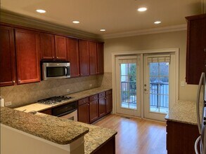 817 Perennial Dr in Sandy Springs, GA - Building Photo - Building Photo