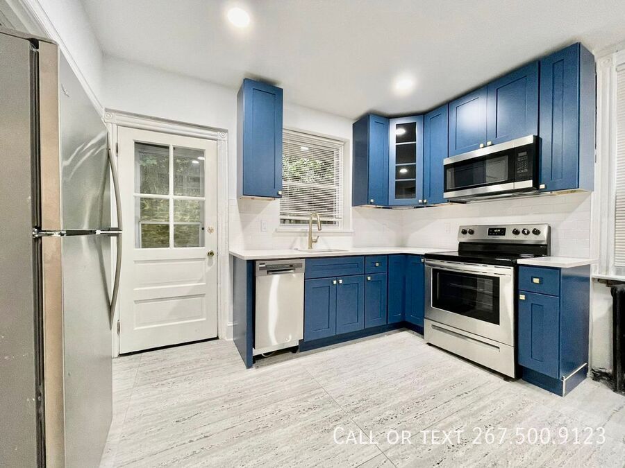 4312 Spruce St in Philadelphia, PA - Building Photo