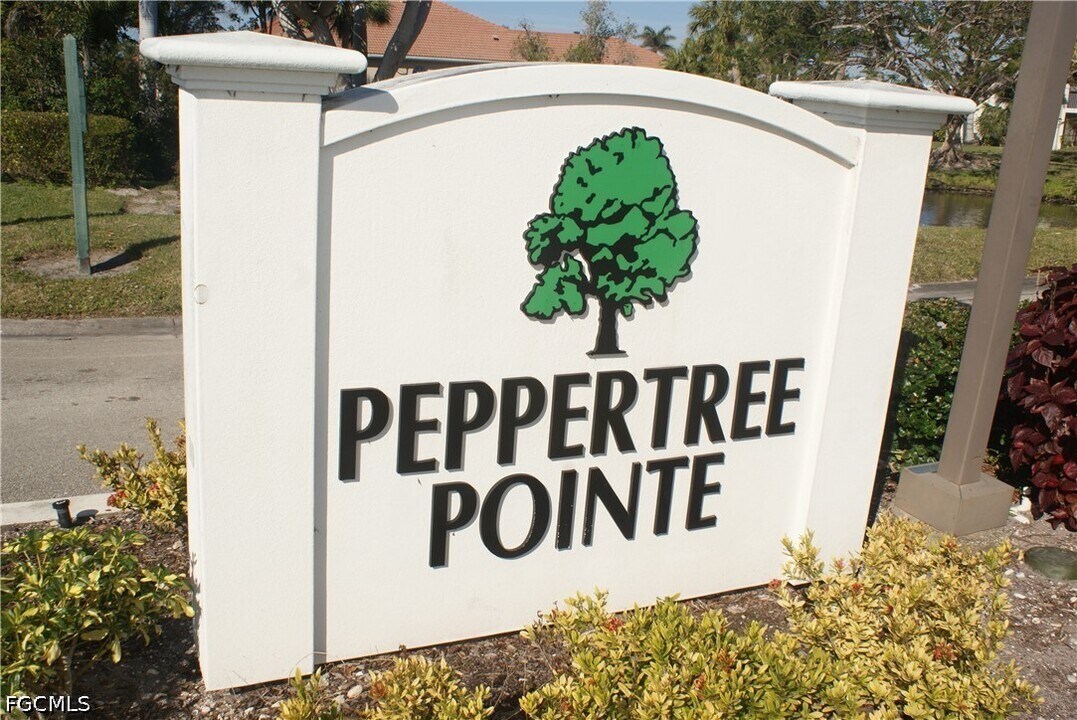 7105 Quail Run Ct W in Ft. Myers, FL - Building Photo