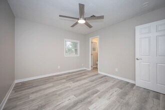 206 Beverly Dr in Ocean Springs, MS - Building Photo - Building Photo