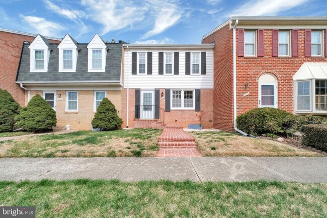 6002 Mardale Ln in Burke, VA - Building Photo - Building Photo