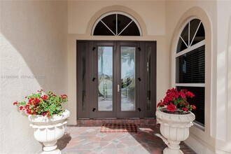 3162 Inverness, Unit 9-9B207 in Weston, FL - Foto de edificio - Building Photo