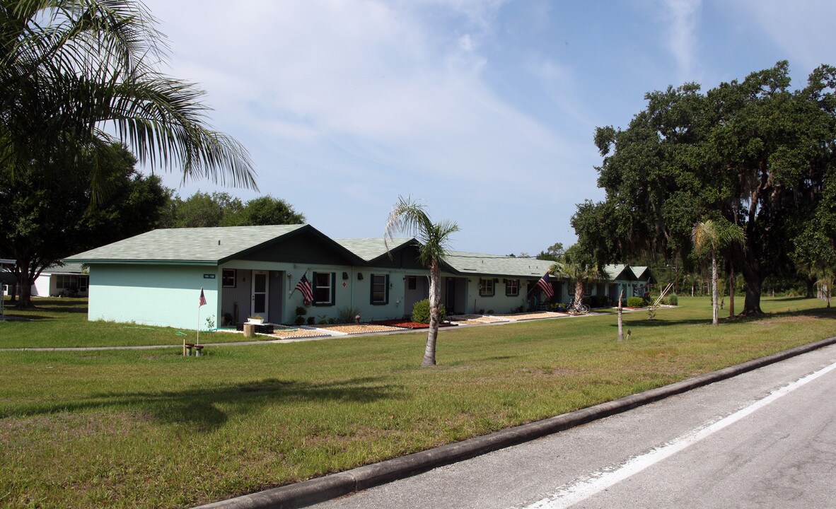 1105 Nalcrest Rd in Lake Wales, FL - Building Photo