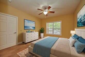 Waterford Village Apartments in Barboursville, WV - Foto de edificio - Building Photo