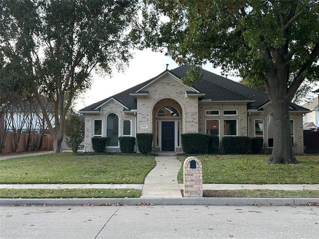 property at 304 Glen Hollow