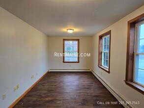 103 Cony St in Augusta, ME - Foto de edificio - Building Photo