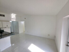 10345 SW 209th Ln in Cutler Bay, FL - Building Photo - Building Photo