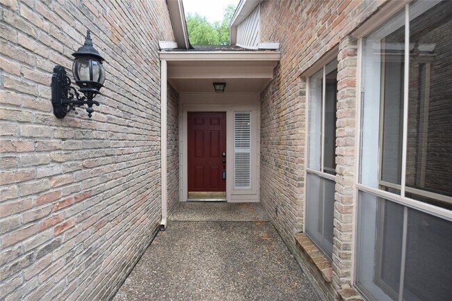 715 Trademark Pl in Houston, TX - Building Photo - Building Photo